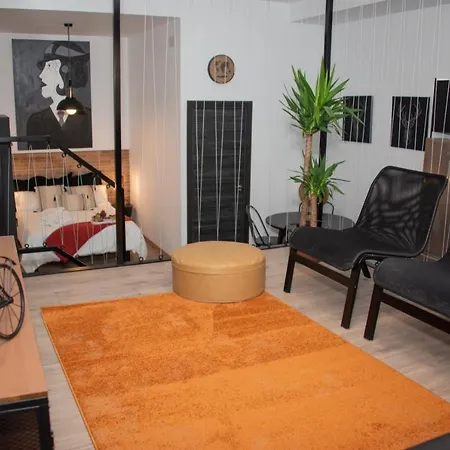 Soraya's Place - Chopín 2 *